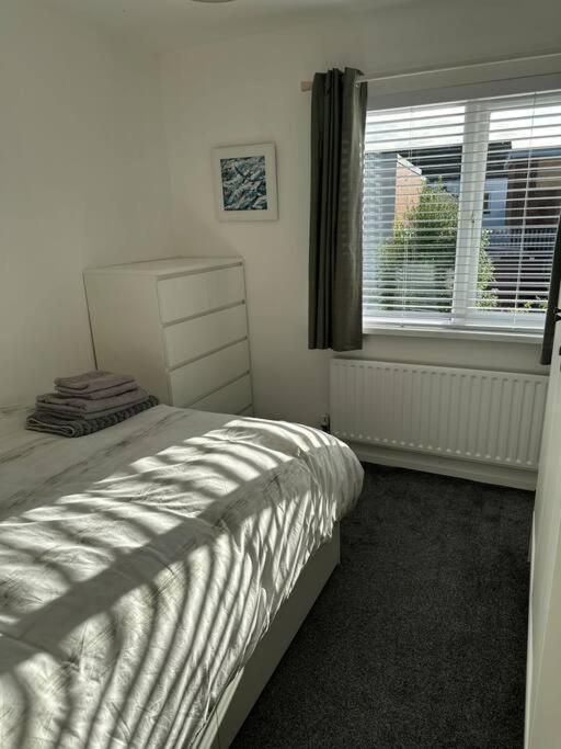 Apartamento Revamped Holywood Town Centre House Exterior foto